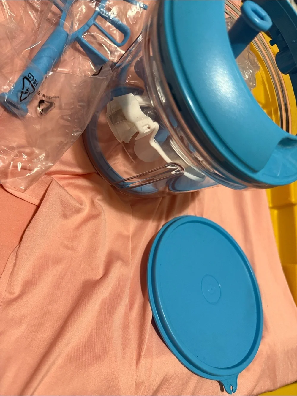New Tupperware 6 piece Blue Plastic Salad Spinner / Food Prep Bowl
